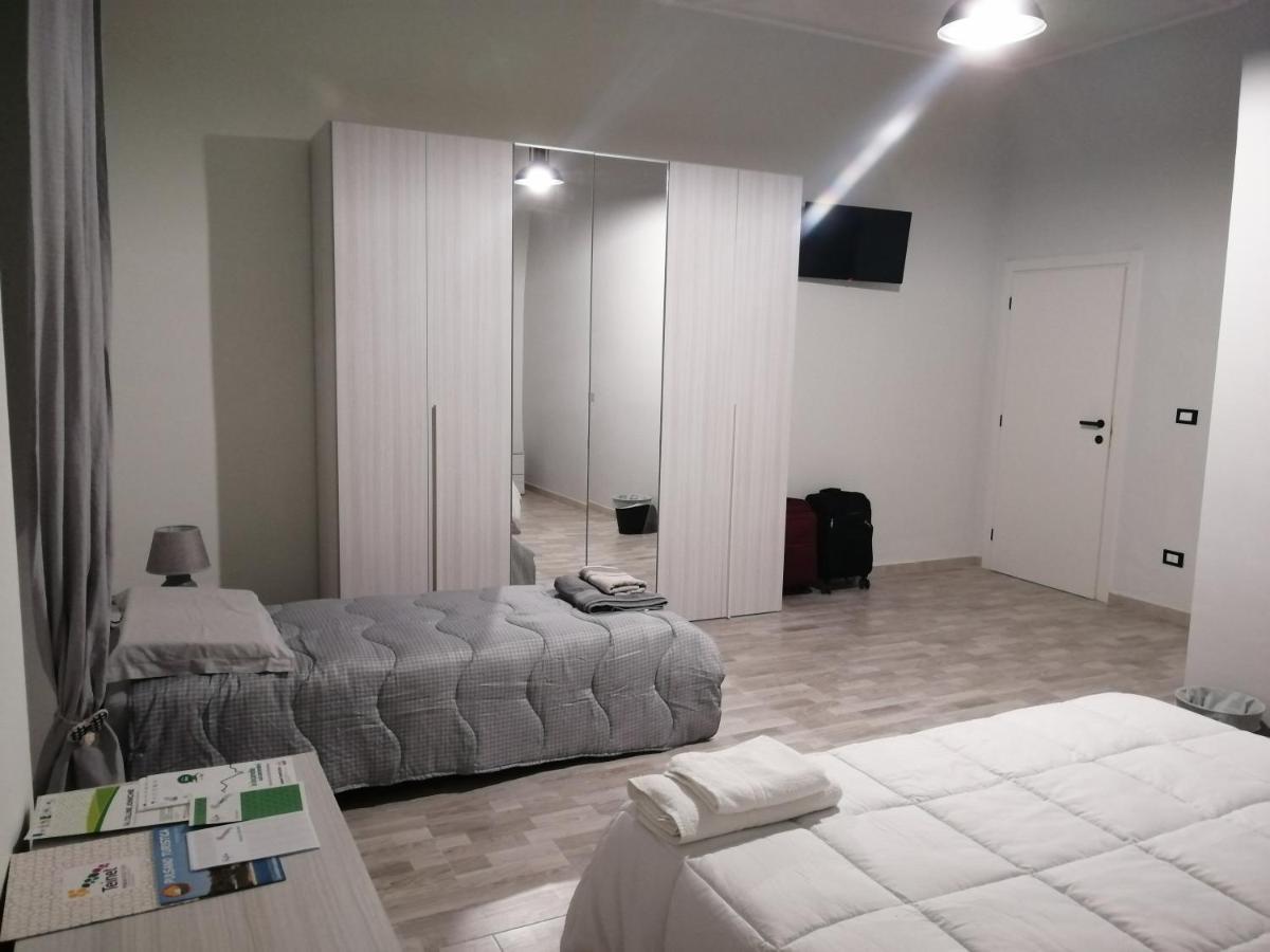 Scacco Matto Holiday House Taranto Exterior foto